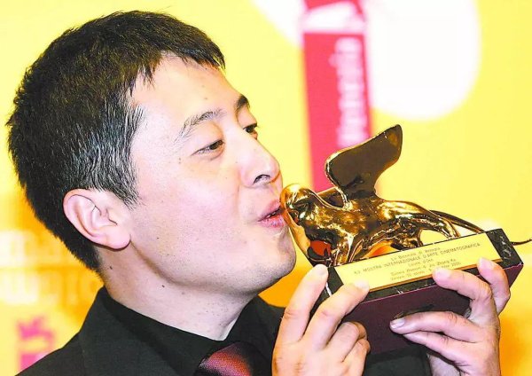 宝龙配资 中国女演员赵涛，担任威尼斯国际电影节主竞赛评委！